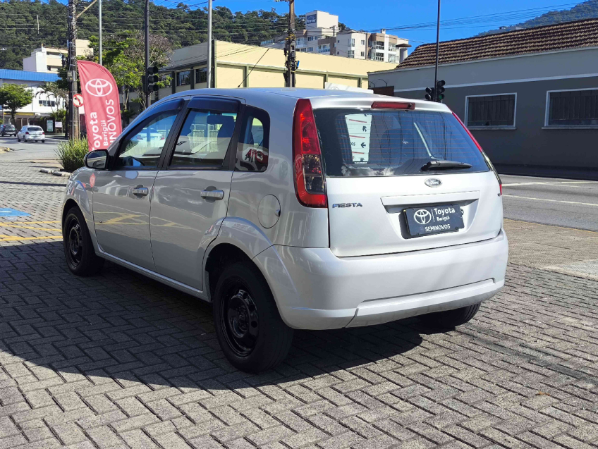 ford fiesta 1.6 rocam se 8v flex 4p manual 20144