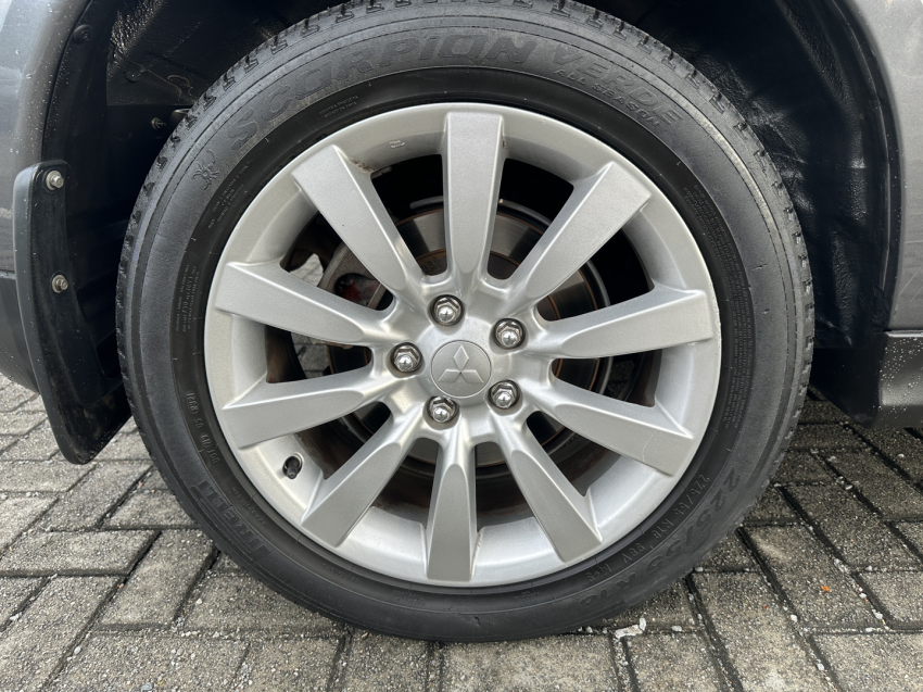 asx 4x4 awd 2.0 cvt - baixa km todas as revisoes feitas na autorizada mitsubishi10