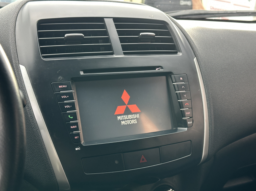 asx 4x4 awd 2.0 cvt - baixa km todas as revisoes feitas na autorizada mitsubishi17
