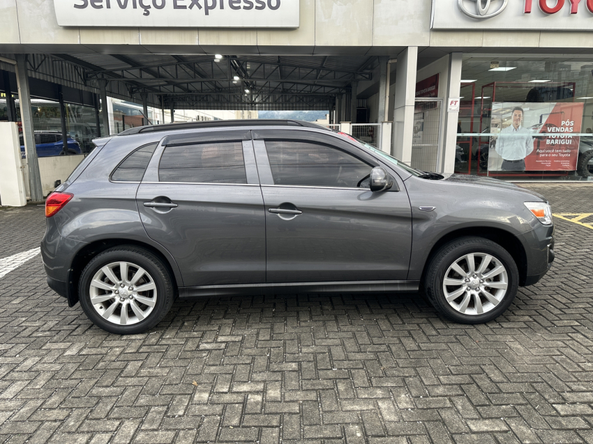 asx 4x4 awd 2.0 cvt - baixa km todas as revisoes feitas na autorizada mitsubishi8