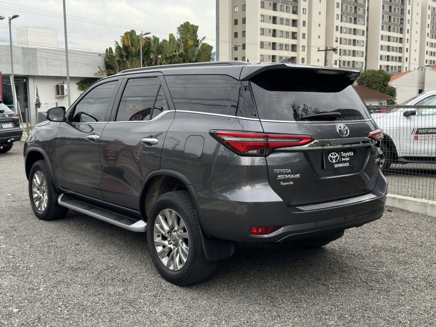 sw4 srx 7l diesel 2023 - abaixo da fipe unico dono todas as revisoes na concessionaria2