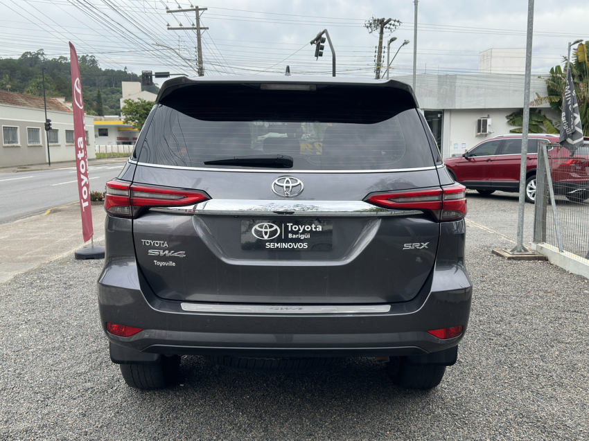 sw4 srx 7l diesel 2023 - abaixo da fipe unico dono todas as revisoes na concessionaria3