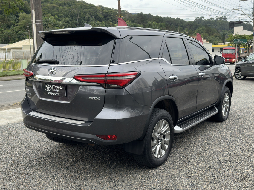 sw4 srx 7l diesel 2023 - abaixo da fipe unico dono todas as revisoes na concessionaria4