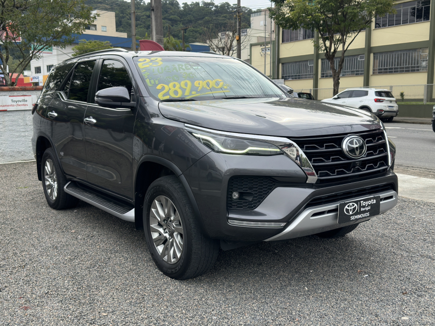 sw4 srx 7l diesel 2023 - abaixo da fipe unico dono todas as revisoes na concessionaria5