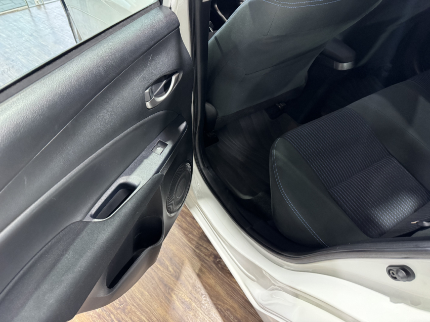 yaris xl 1.5 flex sedan6