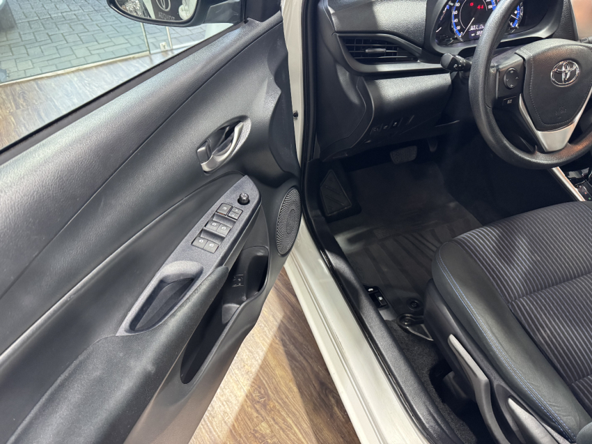 yaris xl 1.5 flex sedan8
