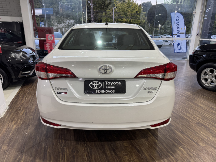 yaris xl 1.5 flex sedan4