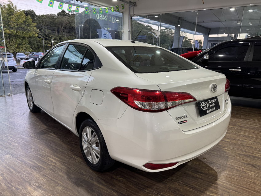yaris xl 1.5 flex sedan3