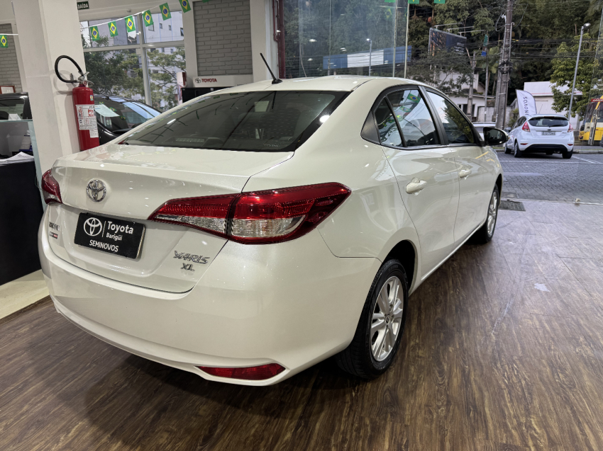 yaris xl 1.5 flex sedan5