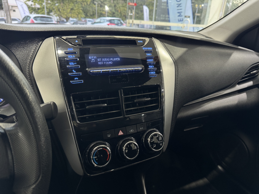 yaris xl 1.5 flex sedan12