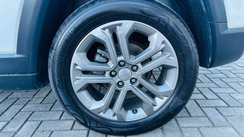 jeep compass 1.3 t270 turbo flex longitude at6 4p automatico 20238