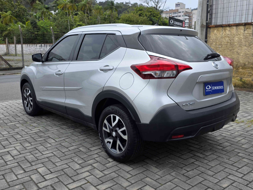 nissan kicks 1.6 16v flexstart s 4p xtronic flex automatico 20215
