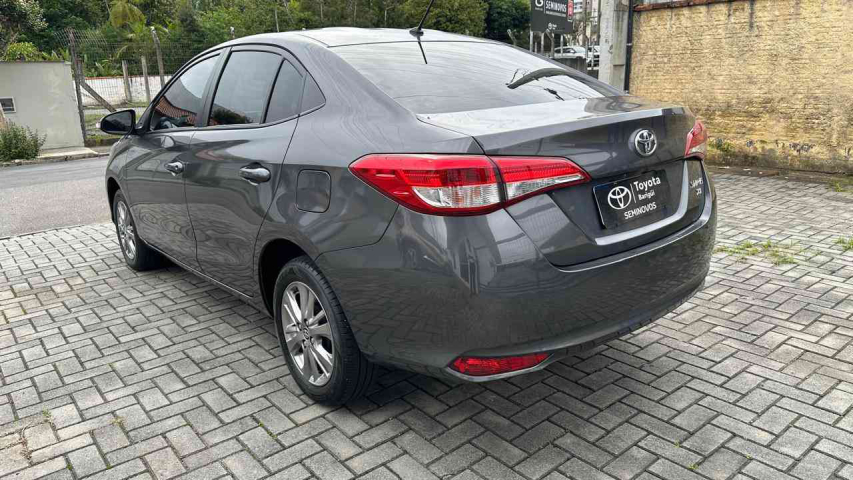 toyota yaris 1.5 16v flex sedan xl plus connect multidrive 4p automatico 20224