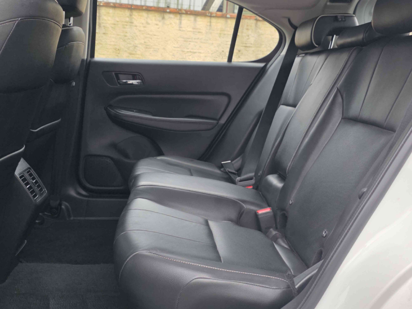 honda city 1.5 i-vtec flex hatch touring cvt 4p automatico 202213