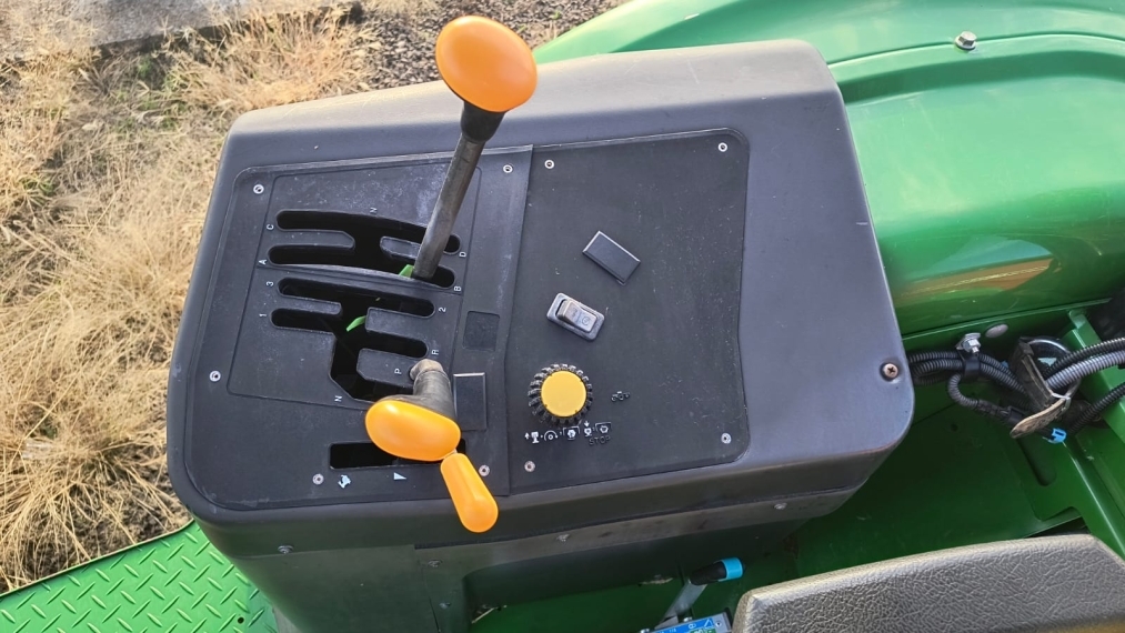 john deere 6110e