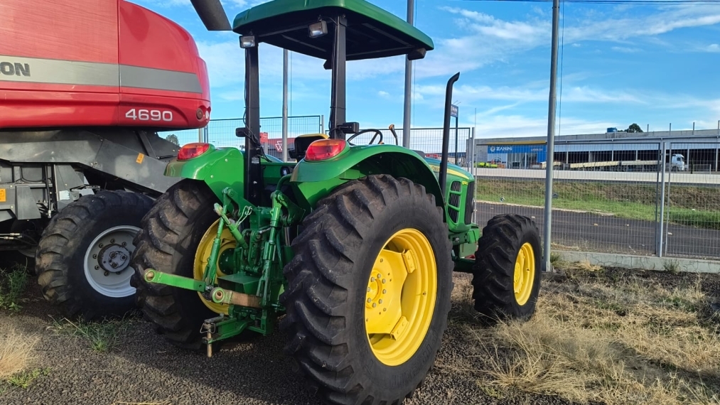 john deere 6110e