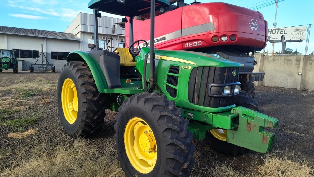 john deere 6110e