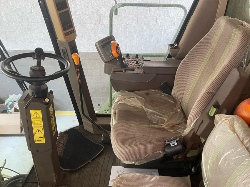 colheitadeira sts 94702