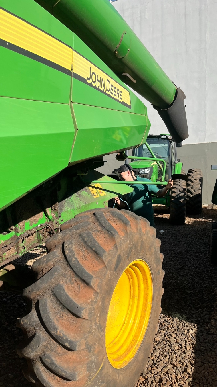 colheitadeira 1175 + plataforma 3166