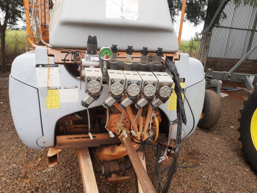 pulverizador advanced  / 2000 litros1