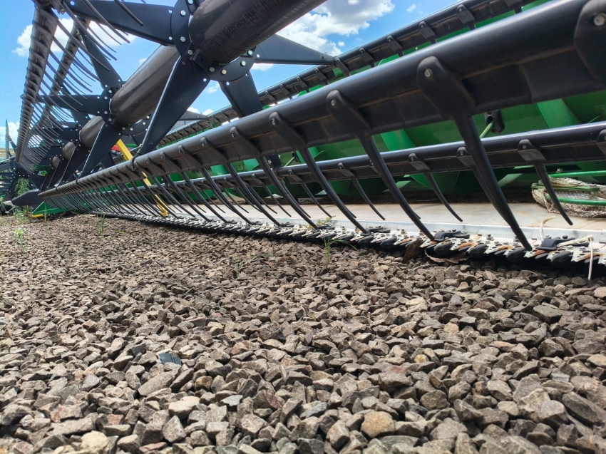 s440 4x4  + plataforma de corte 25 pes3