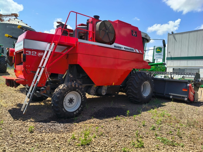 colheitadeira mf sr32 4x42