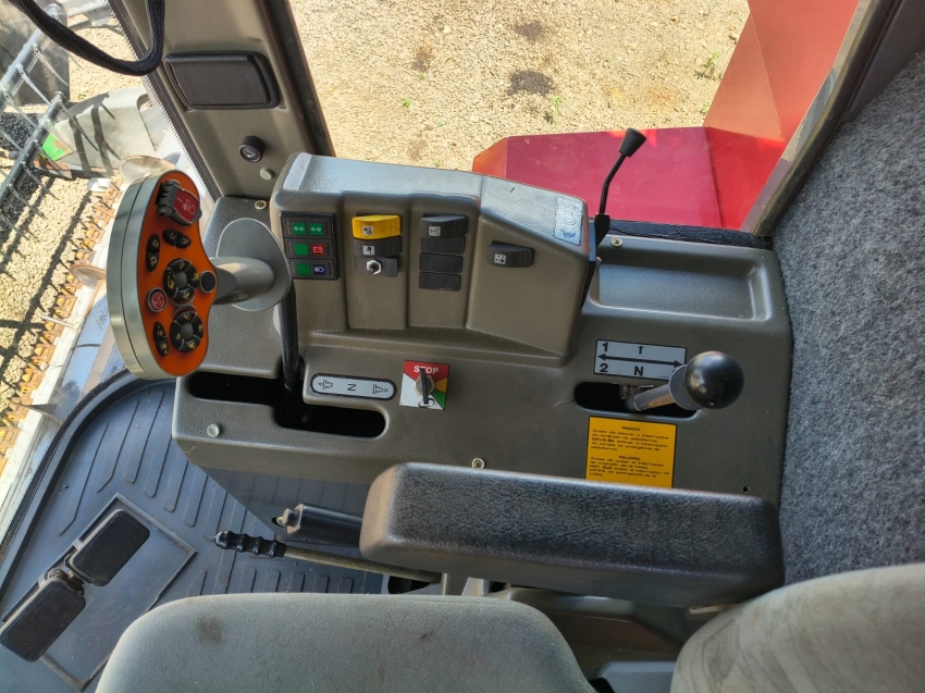 colheitadeira mf sr32 4x47