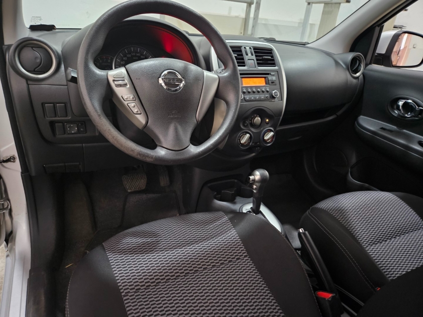 nissan march 1.6 sv 16v flex 4p xtronic