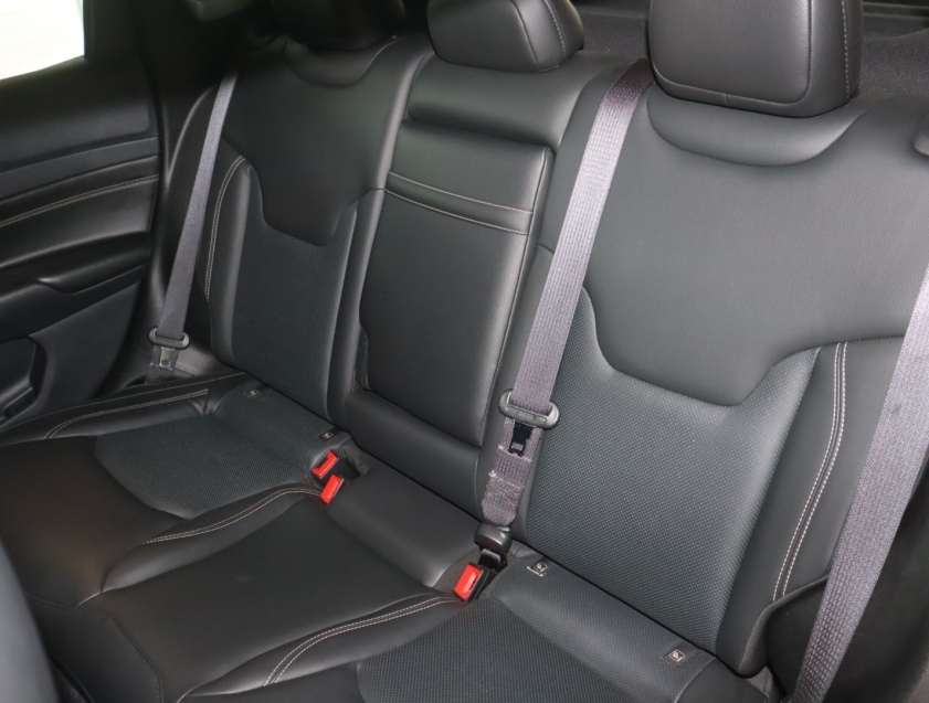 jeep compass 1.3 t270 turbo flex s at6