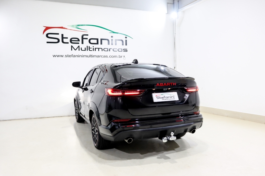 fiat fastback 1.3 turbo 270 flex abarth at6 4p automatico 2025