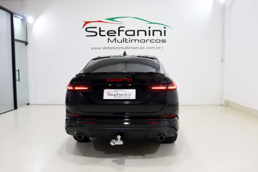 fiat fastback 1.3 turbo 270 flex abarth at6 4p automatico 2025