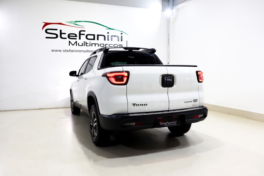 fiat toro 2.0 16v turbo diesel freedom 4wd at9 4p automatico 2022