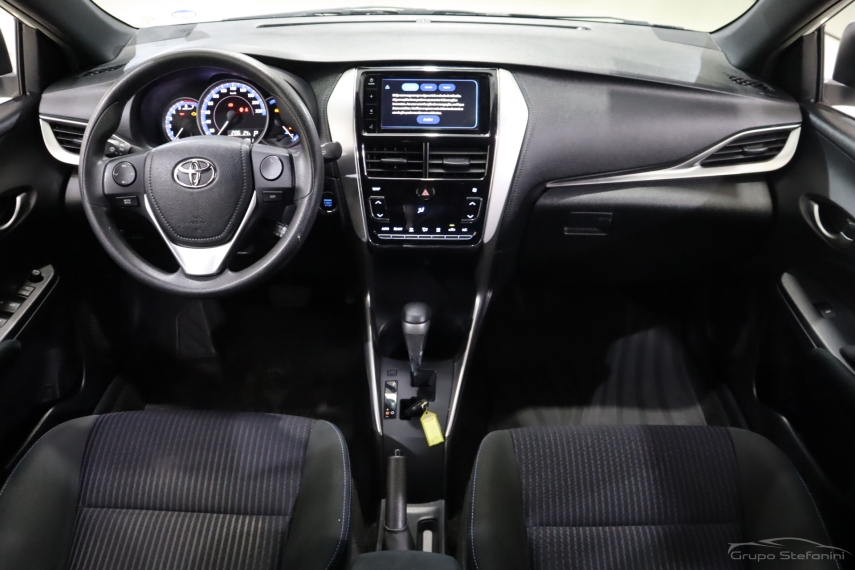 toyota yaris 1.3 16v flex xl live multidrive 4p automatico 2021