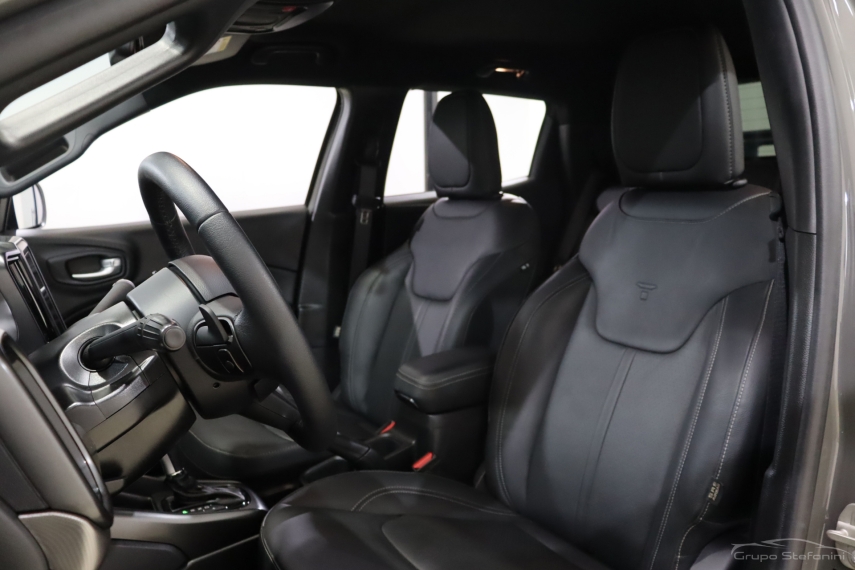 fiat toro 1.3 turbo 270 flex volcano at6 4p automatico 2024