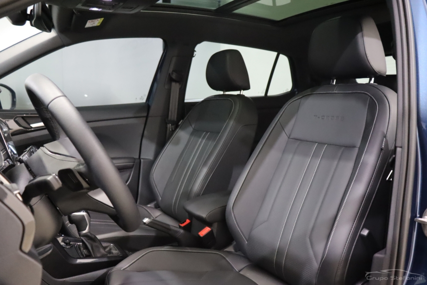 volkswagen t-cross 1.4 250 tsi total flex highline automatico 4p 2025