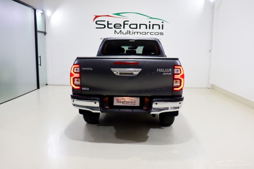 toyota hilux 2.8 d-4d turbo diesel cd srx 4x4 automatico 4p 2023