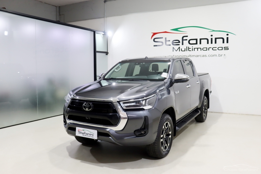 toyota hilux 2.8 d-4d turbo diesel cd srx 4x4 automatico 4p 2023 toyota hilux 2.8 d-4d turbo diesel cd srx 4x4 automatico 4p 2023
