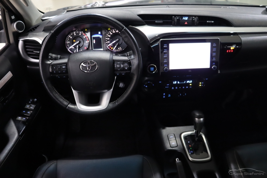 toyota hilux 2.8 d-4d turbo diesel cd srx 4x4 automatico 4p 2023