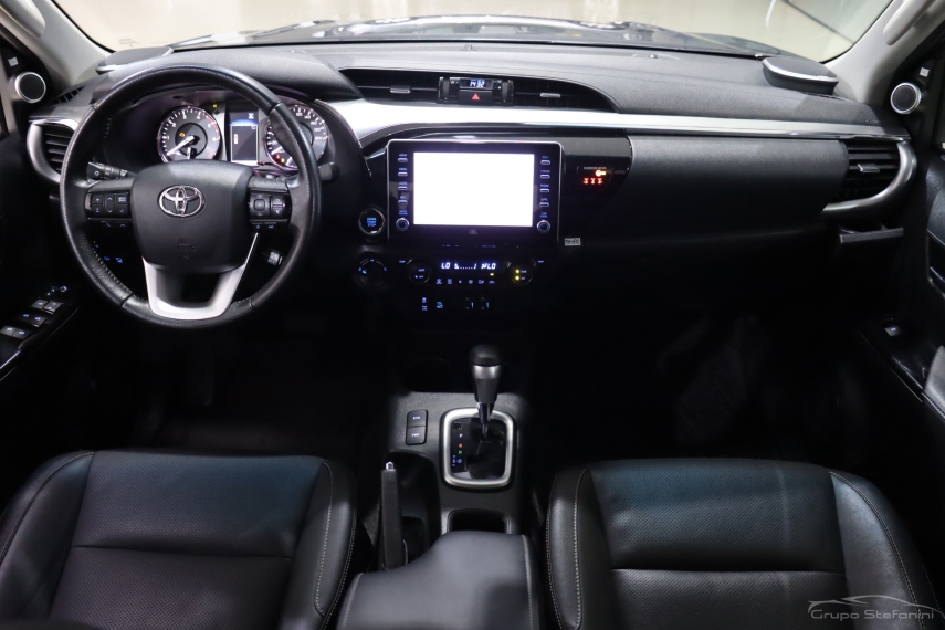 toyota hilux 2.8 d-4d turbo diesel cd srx 4x4 automatico 4p 2023