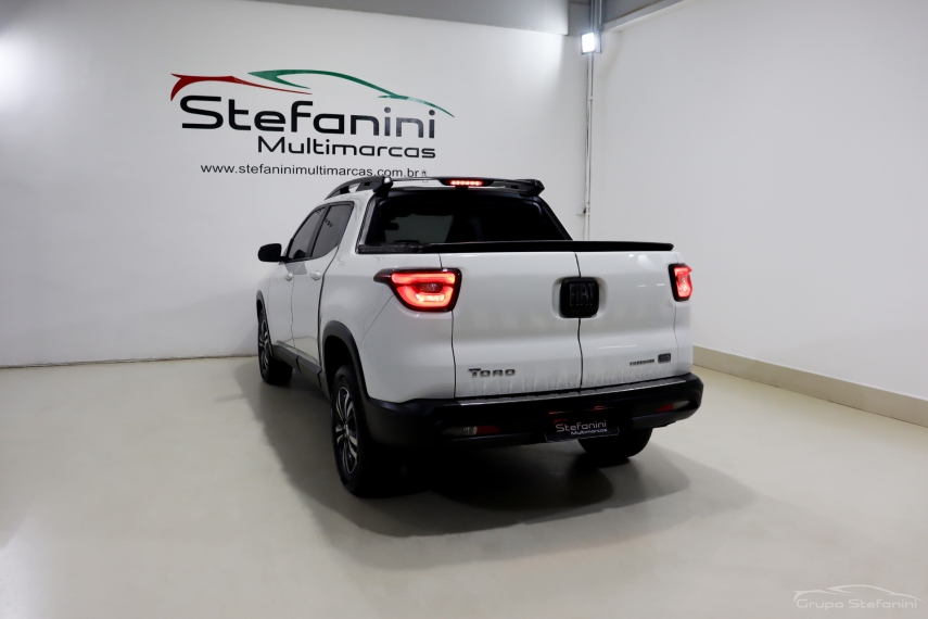 fiat toro 2.0 16v turbo diesel freedom 4wd at9 4p automatico 2022