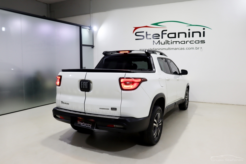 fiat toro 2.0 16v turbo diesel freedom 4wd at9 4p automatico 2022