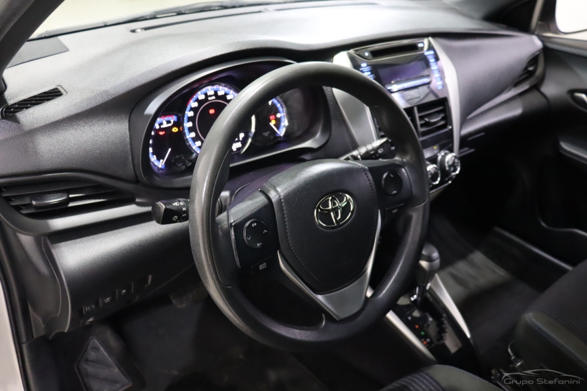 toyota yaris 1.3 16v flex xl multidrive 4p automatico 2019
