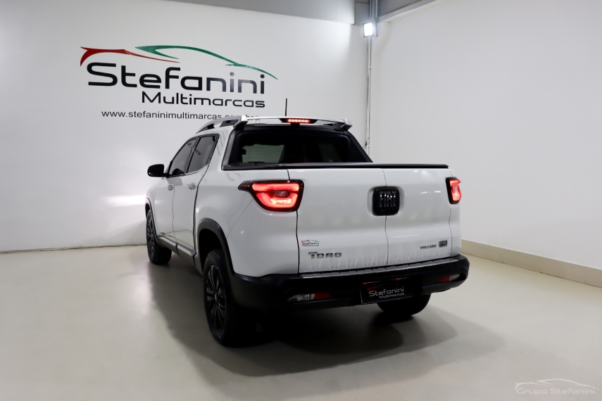 fiat toro 1.3 turbo 270 flex volcano at6 4p automatico 2022