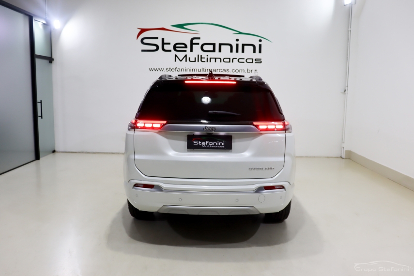 jeep commander 1.3 t270 turbo flex overland at6 4p automatico 2025