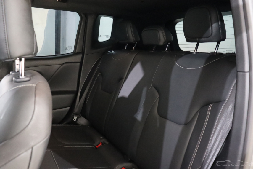 jeep renegade 1.3 t270 turbo flex s 4x4 at9 4p automatico 2023