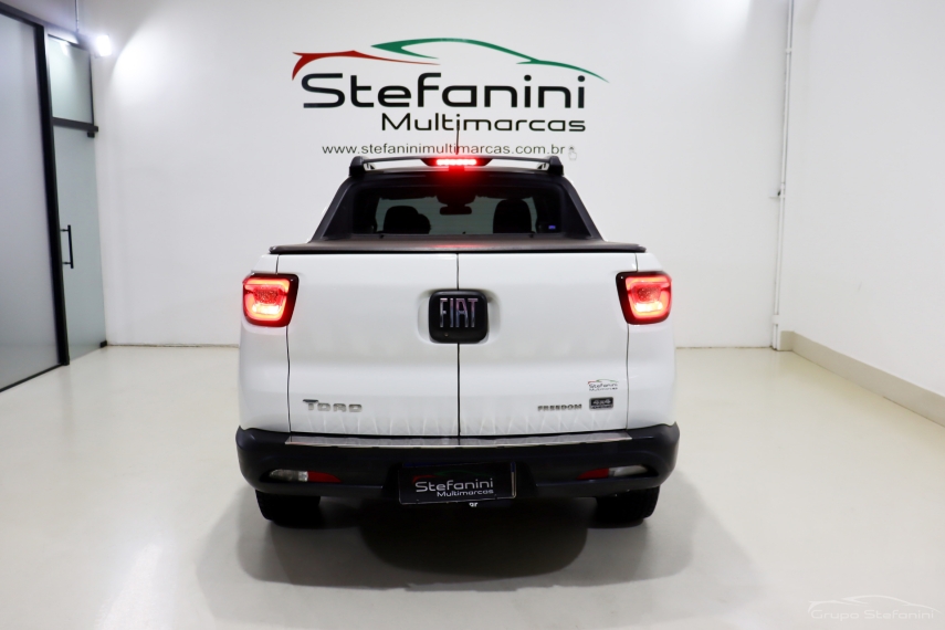 fiat toro 2.0 16v turbo diesel freedom 4wd at9 4p automatico 2022
