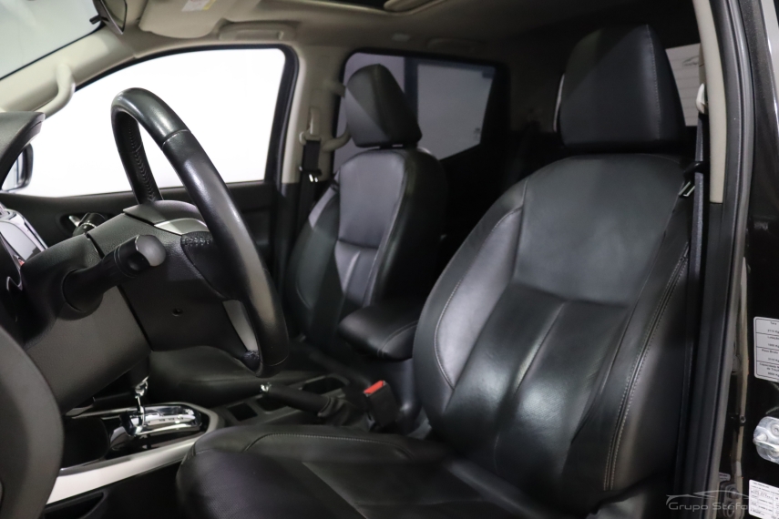 nissan frontier 2.3 16v turbo diesel le cd 4x4 automatico 4p 2020