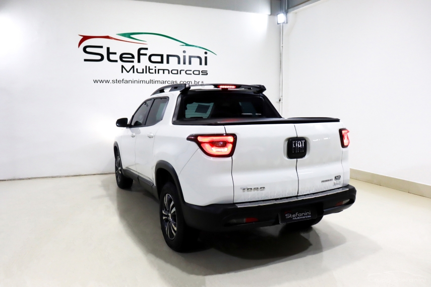 fiat toro 2.0 16v turbo diesel freedom 4wd at9 4p automatico 2022