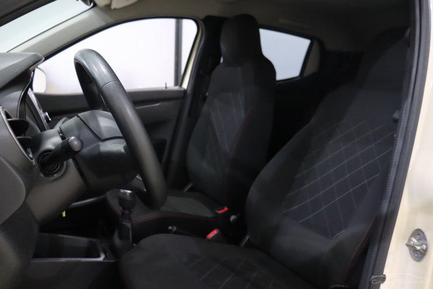 renault kwid 1.0 12v sce flex zen manual 4p 2019