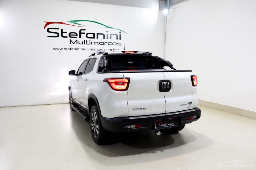 fiat toro 2.0 16v turbo diesel volcano 4wd at9 4p automatico 2023
